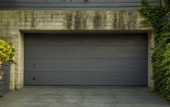 Saskatoon garage door repair