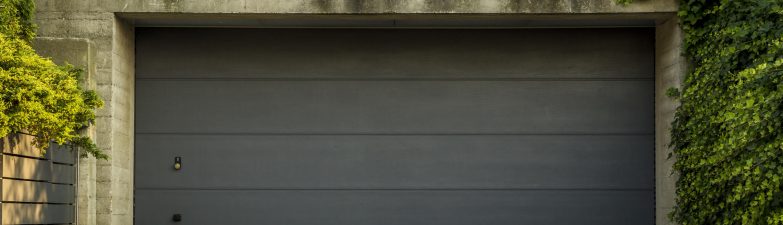 Saskatoon garage door repair